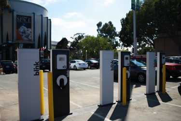 充电站使加州的道路更有电力供应