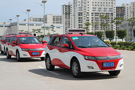 中国深圳的一些比亚迪e6出租车