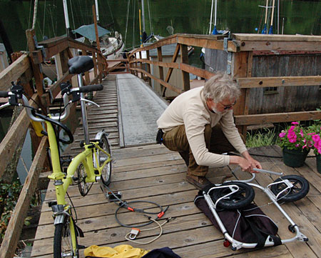 准备帆运输网络和踏板动力生产沿波特兰，俄勒冈州的河流，2009年照片由杰夫格里特森