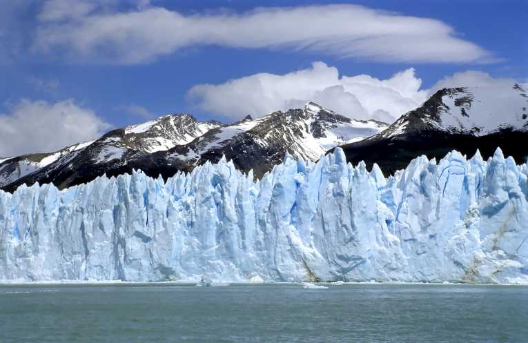 巴塔哥尼亚冰川现在更快地融化了十倍