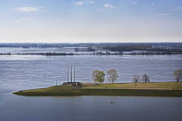提议将密西西比洪水转移到西部的计划