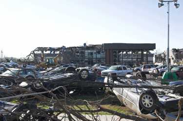 致命的龙卷风席卷了密苏里州的乔普林