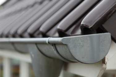 雨雨屋顶 - 用于雨水收割的最佳材料