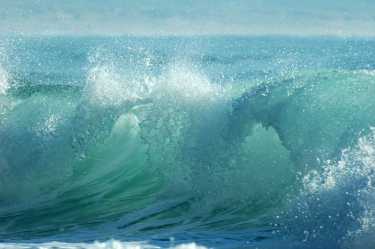 西南极洲通过“rossby waves”从热带地区升温