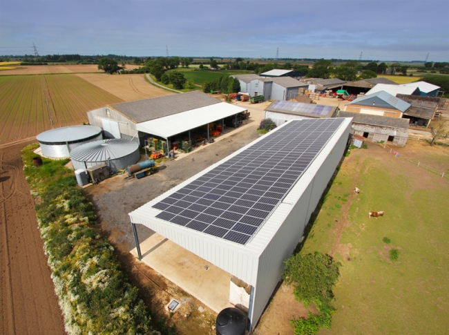 英国农场的太阳能电池板