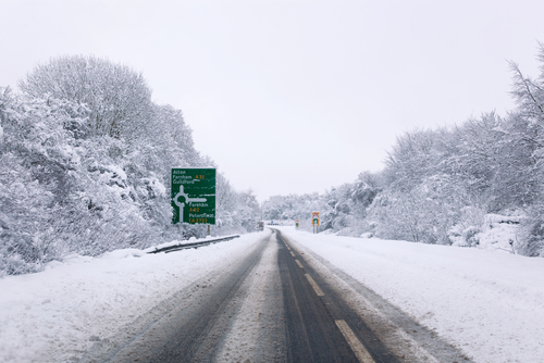 2010年1月雪期间的英国道路