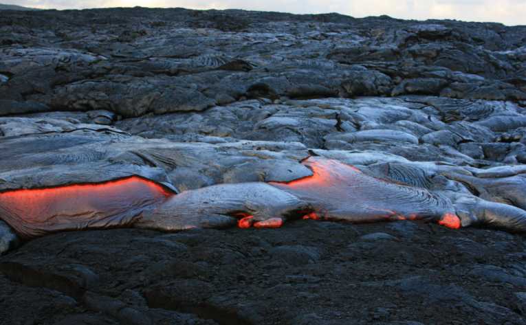 火山证明了美国游客的巨大之旅