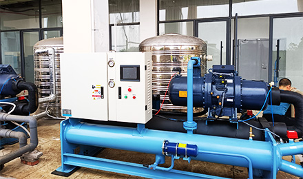 水冷螺桿冷水機80匹，金銀首飾加工冷卻使用